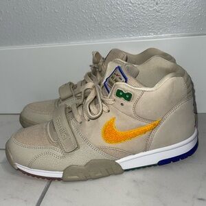 Nike Air Trainer 1 Somos Familia We Are Family Shoes DR9904-200 Men’s Size 9